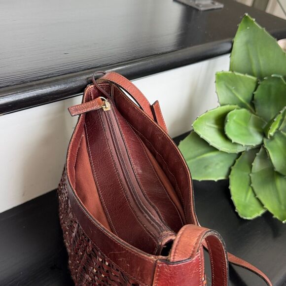 Etienne Aigner Genuine Leather Woven Shoulder handbag  Purse vintage vibe - Picture 7 of 13